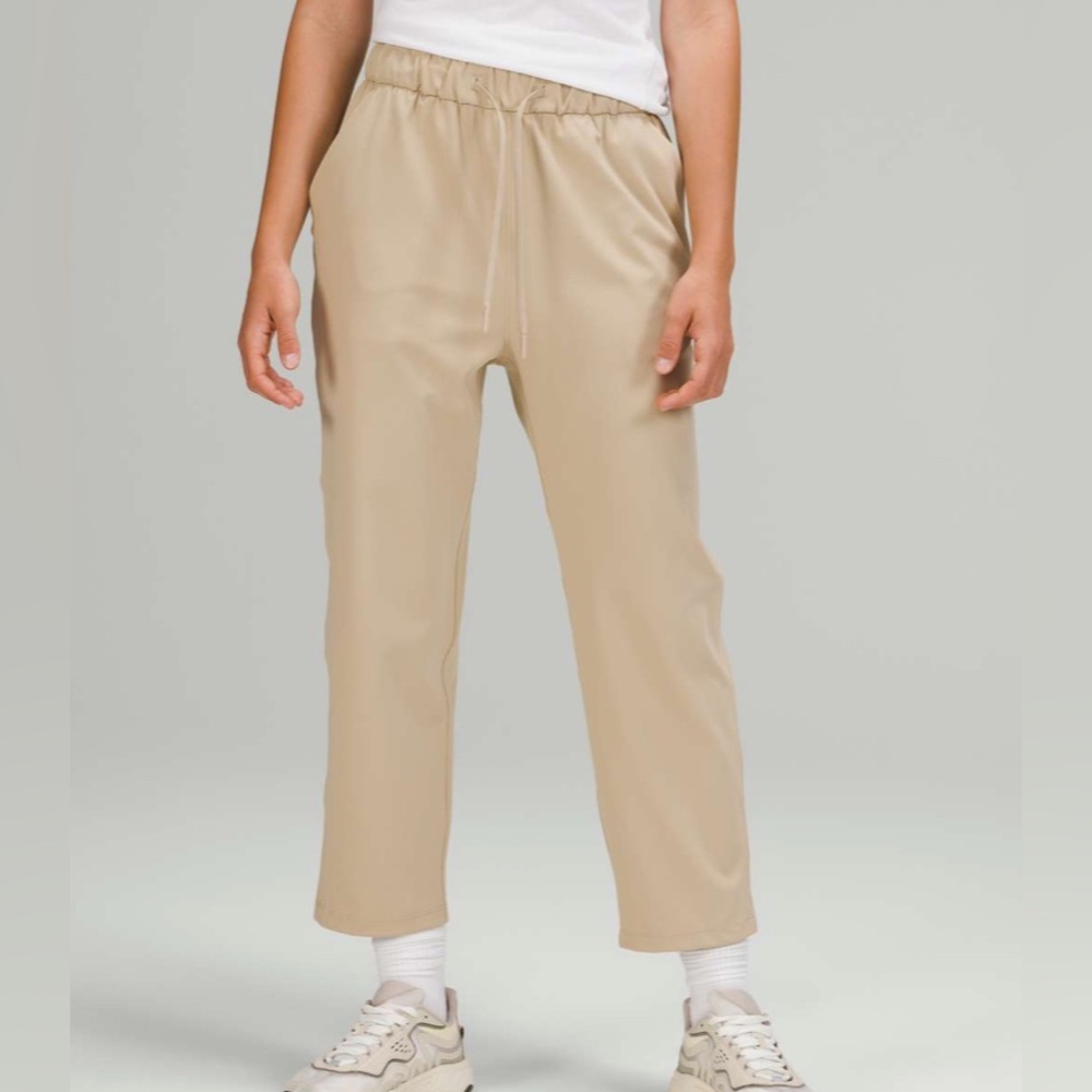 Lululemon Stretch High Rise Crop 23" Trench Size 8